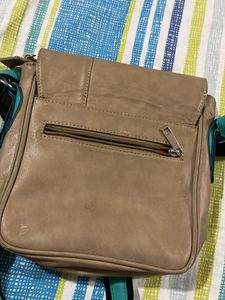 Metro Sling Bag