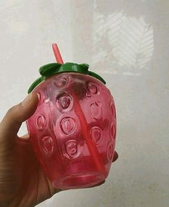 Strawberry Sipper 🍓