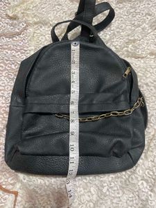 mini backpack for traveller