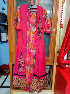 🇳🇿💫🎀Elegant Pink Embroidered Kurta Set