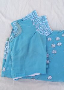 Saree With Beautiful Thread Embroidery