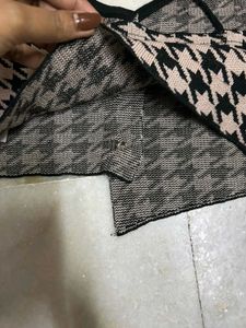 Urbanic Houndstooth Crop Top