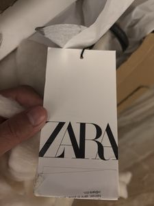 Zara Fringed Scarf - Stylish &amp; Cozy
