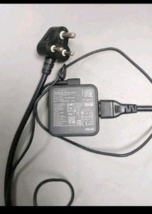 ASUS 45 WATT LAPTOP CHARGER NEW AND ORIGINAL