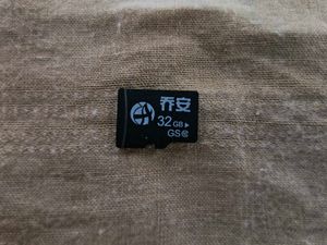 32 GB microSD card