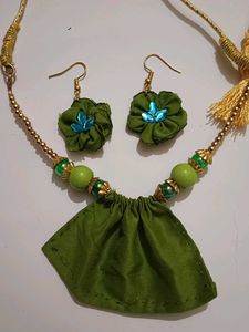 Necklace &amp; Earring Set
