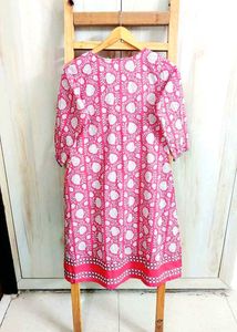 Pink &amp; White Printed Branded kurti size-34