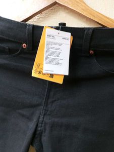 H&amp;M Black Denim Skinny Jeans (Women)