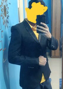 Blackberrys Black Shiny Collar Coat Suit Set