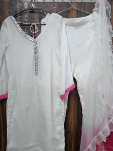 white beautiful suit for diwali