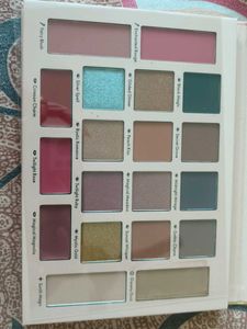 Oriflame Eyeshadow Palette