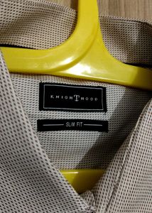 Men&#39;s Casual Shirt