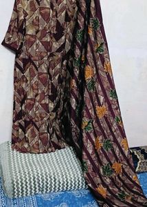 Maroon &amp; Maple Leaf Kurta With Dupatta