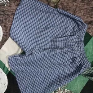 Stylish Checkered Shorts Combo