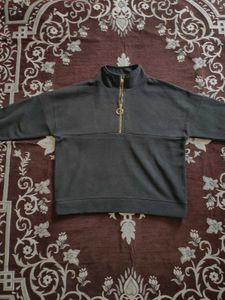 Trending quater zipper for women's