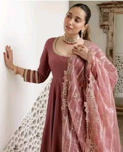 Elegant Mauve Anarkali Kurta Set