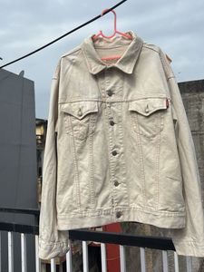 Levi&#39;s Beige Trucker Unisex  Jacket