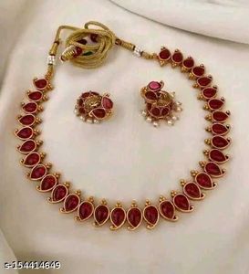 Elegant Necklace &amp; Earring Set with lipstick