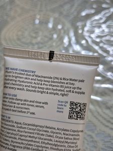 Plum Niancinamide Face Wash