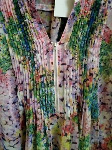 Sale🔥Floral Top In Multi Colour