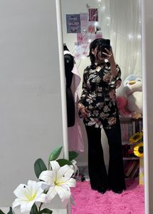 Floral Print Long Sleeve Top with poo style neck