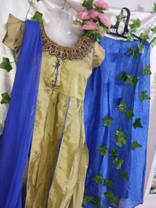 Ethinic Gown Type Kurta With Skirt And Shawl