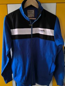 Jacket / Sweater