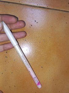 Oriflame Nail Tip White Pencil
