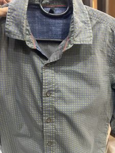 😍United Colors of Benetton Shirt