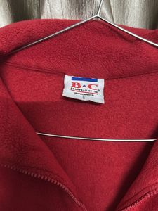 sweatshirt red