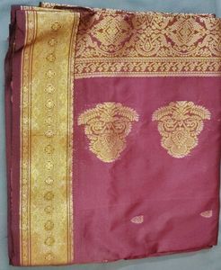 Elegant Silk Saree With Zari Border 💯