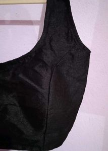Black Sleevless Blouse