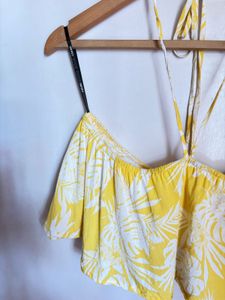 FOREVER 21 Beautiful Halter Top