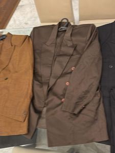 Men&#39;s Suit Bundle - Various Colors &amp; Styles