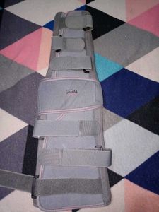 Knee Palastor🏠