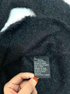 B2G2 🎁Imported Fuzzy Black Knit Sweater C