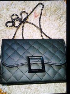 Chic Black Quilted Crossbody Bag