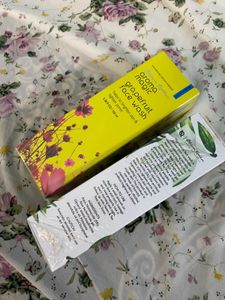 Aroma Face Washes Tea And Grapefruit