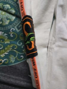 Off-White Distressed Jeans