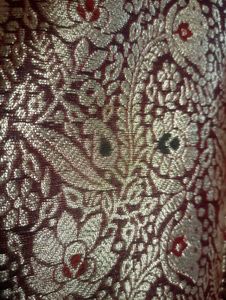 Banarasi Gold Kurti  with Maroon salwar💘