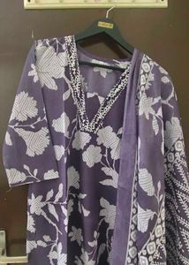 New Unused Vneck PureCotton Suit