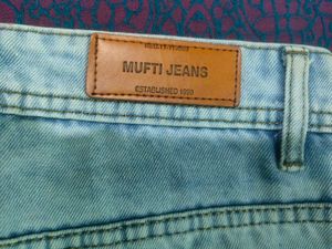Mufti Jeans – Light Blue Distressed Denim Size 28