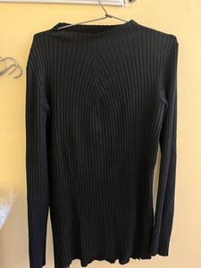 oversized black top