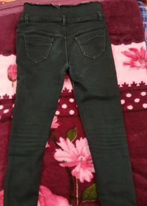 Stylish High-Waisted Skinny Jeans