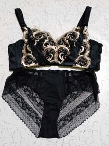 Lingerie Set - Floral &amp; Baroque Details