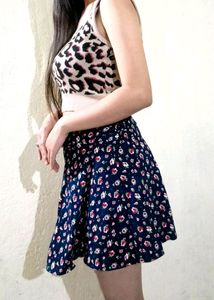 Vibrant Blooms: Blue Floral Short Skirt - FreeUp Your Style