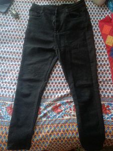 Black Skinny Jeans