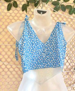 🆕Size S/M 🎁Buy 2 Get 1 Free 🎁 Floral Crop Top