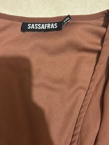 Sassafraz Brown Knot Top