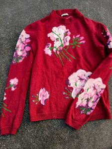 Floral Knit Sweater 🌸🛍️
